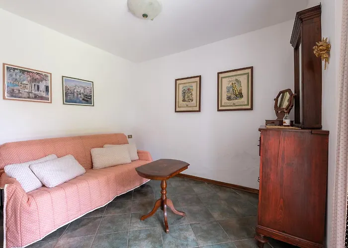 Nonni Villa *